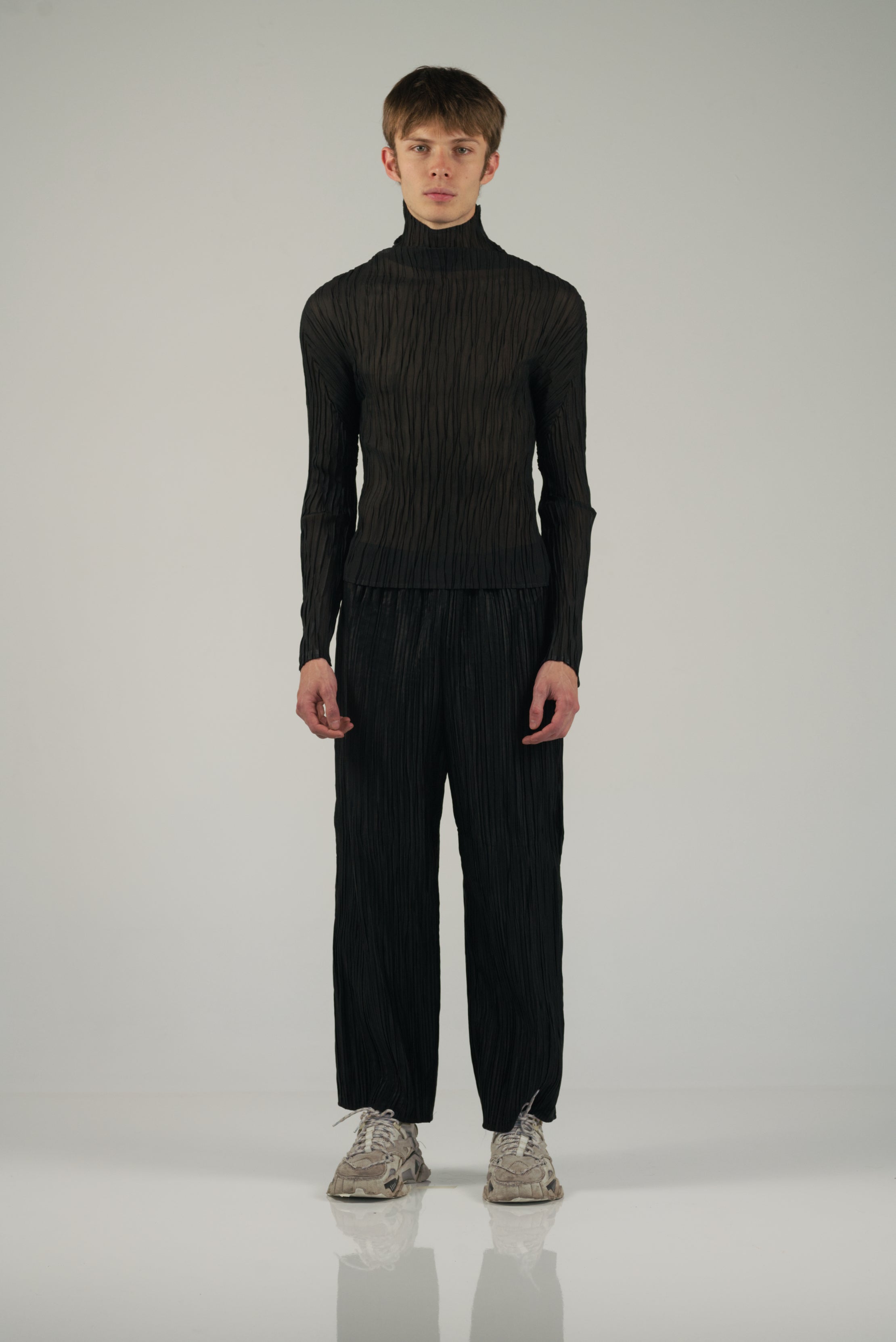 NIN STUDIO EROSION TURTLENECK BLACK CHIFFON 2