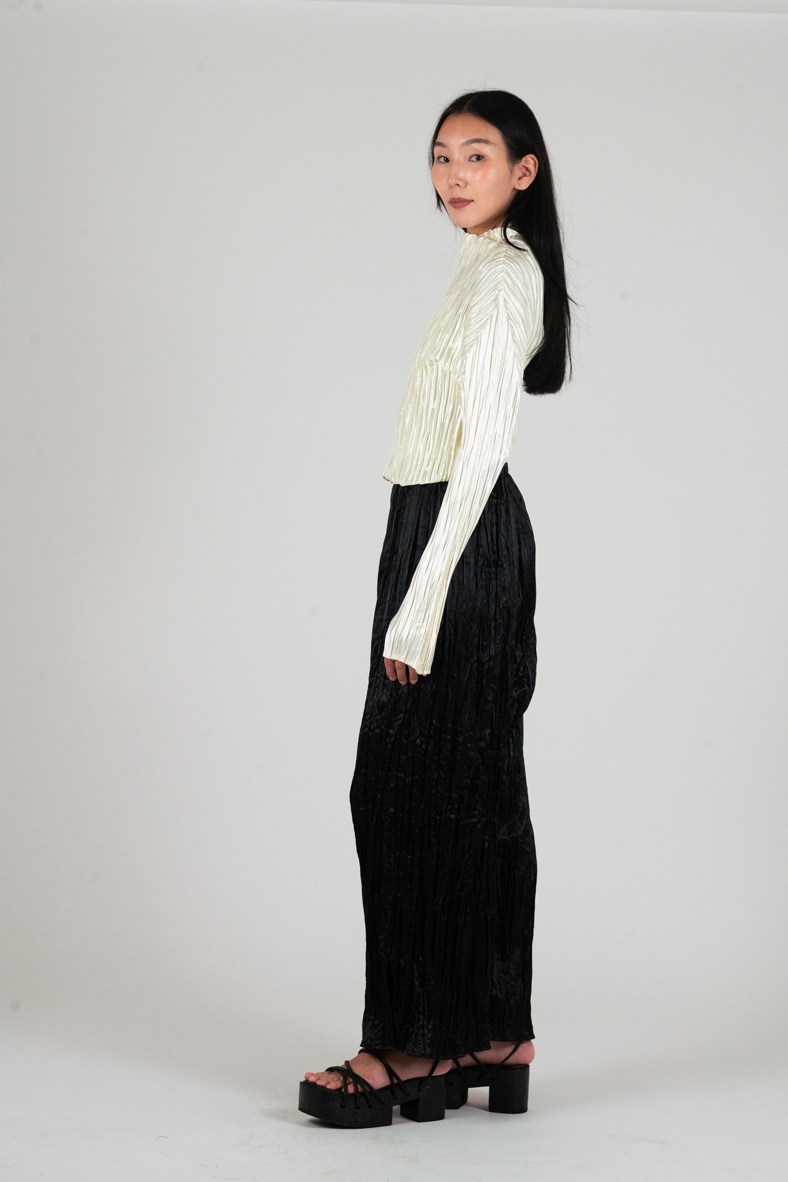 NIN STUDIO EROSION TURTLENECK PEARL 3