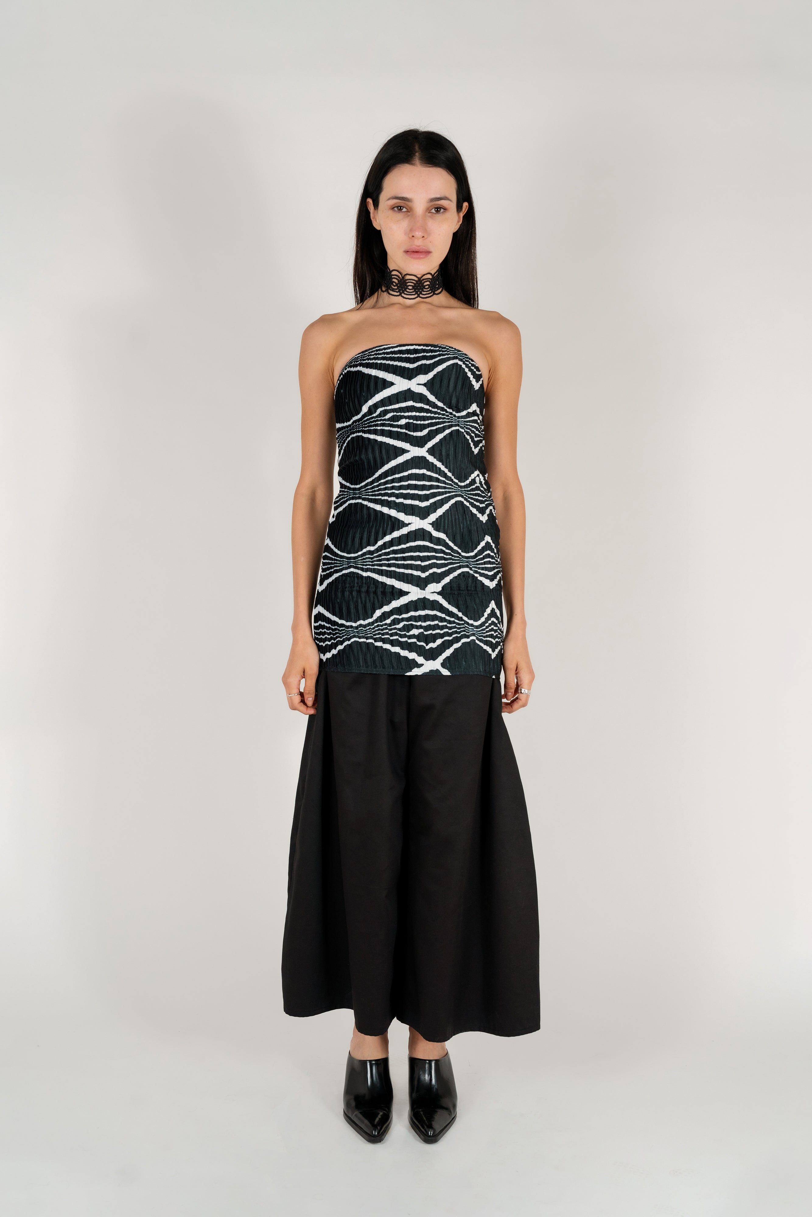 NIN_STUDIO_LUBE_TOP_SONIC_DISTORTION_1