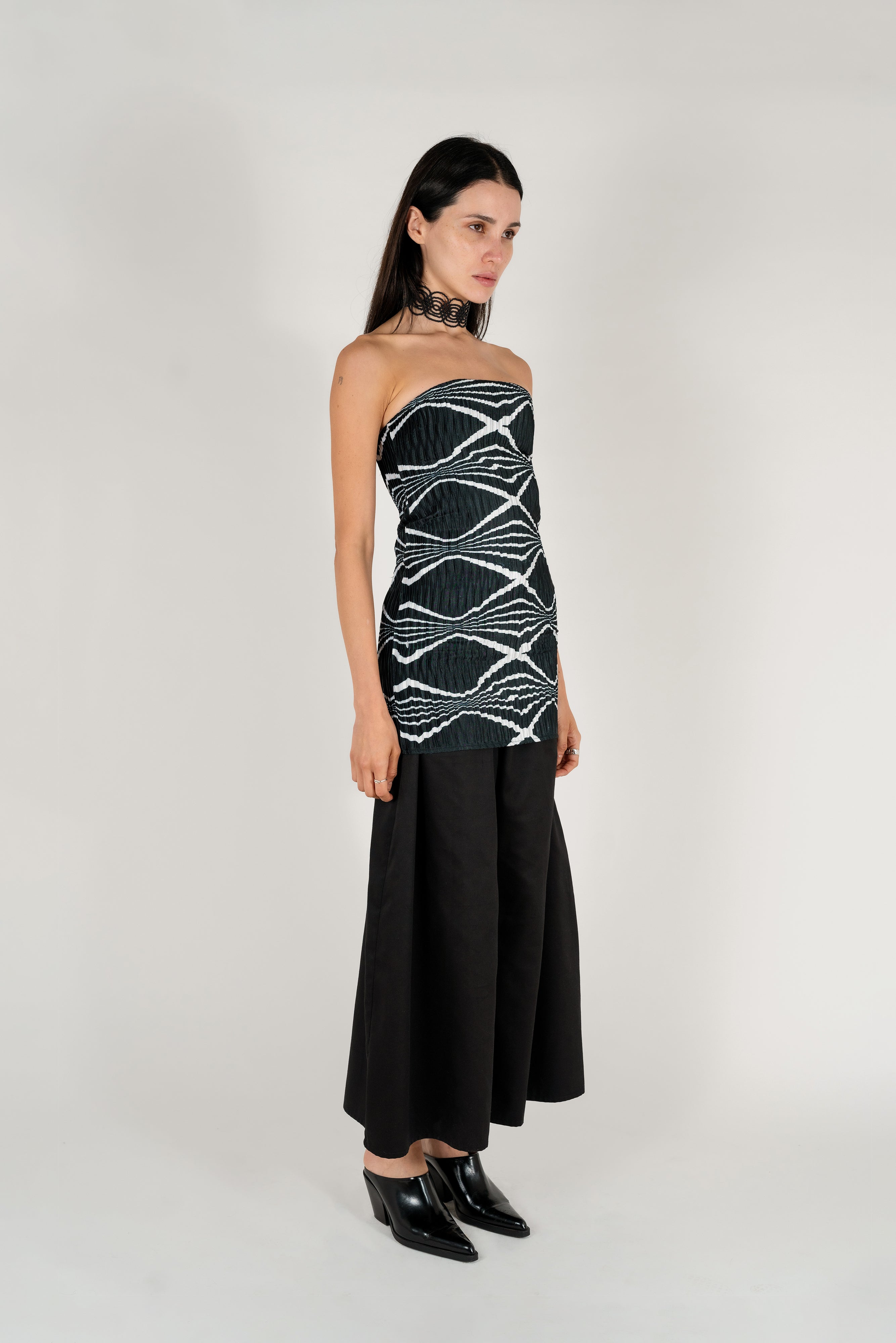 NIN_STUDIO_LUBE_TOP_SONIC_DISTORTION_2