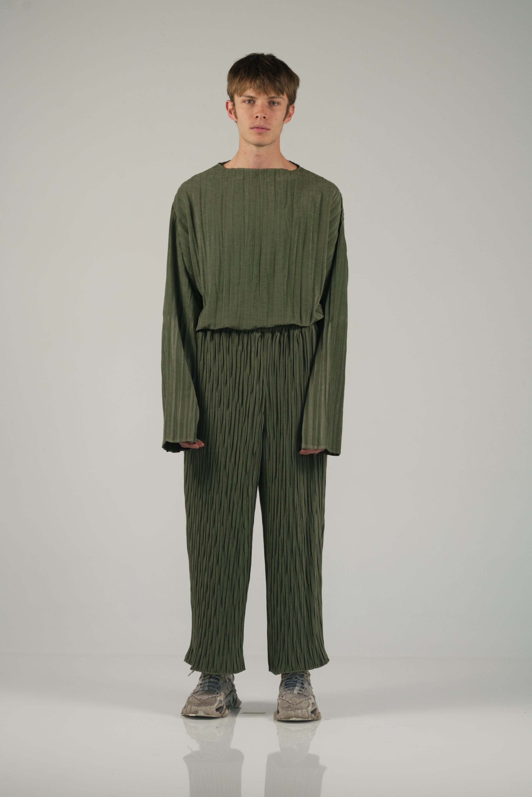 NIN STUDIO REBOUND PANT PREFALL MOSS 1