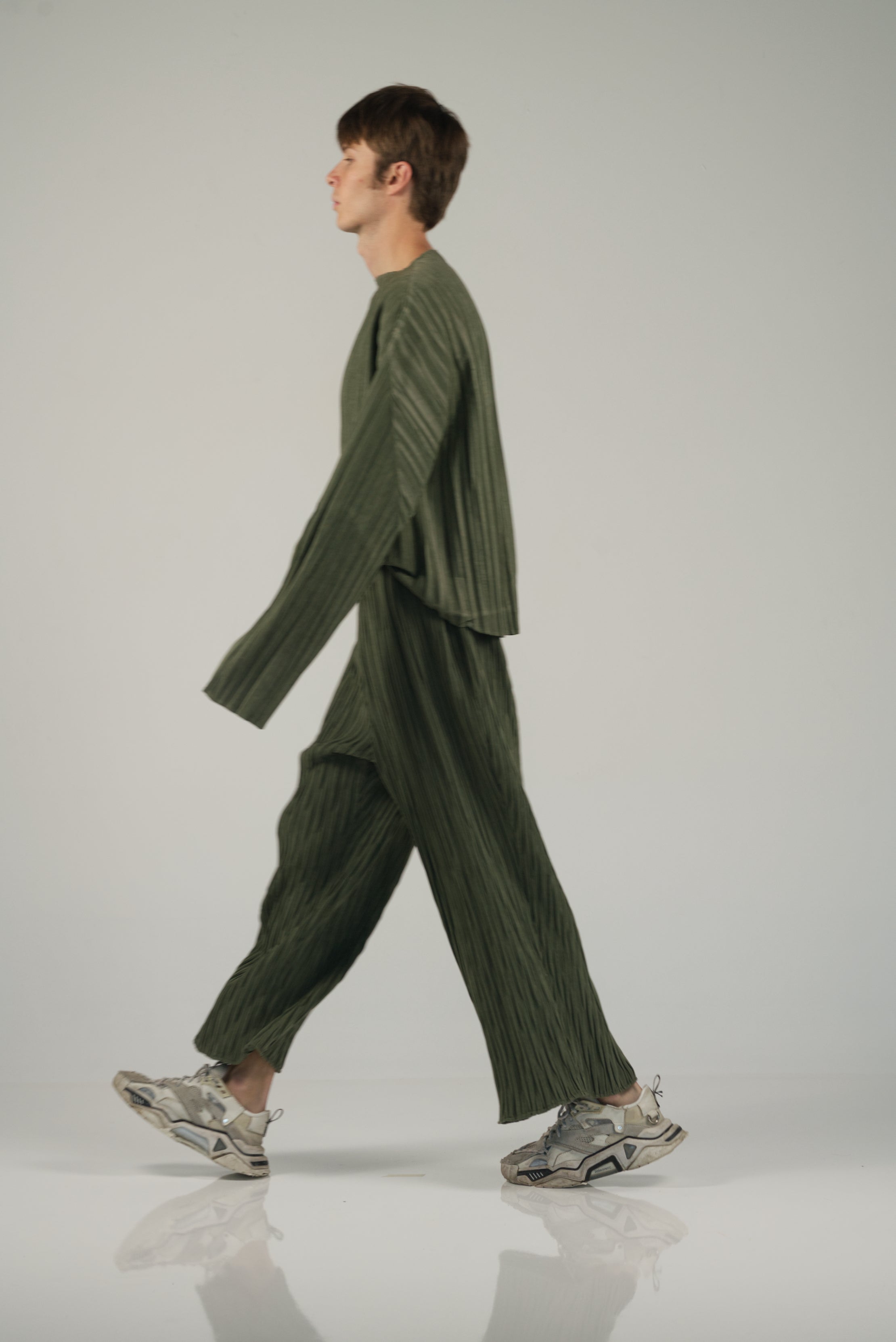 NIN STUDIO REBOUND PANT PREFALL MOSS 2