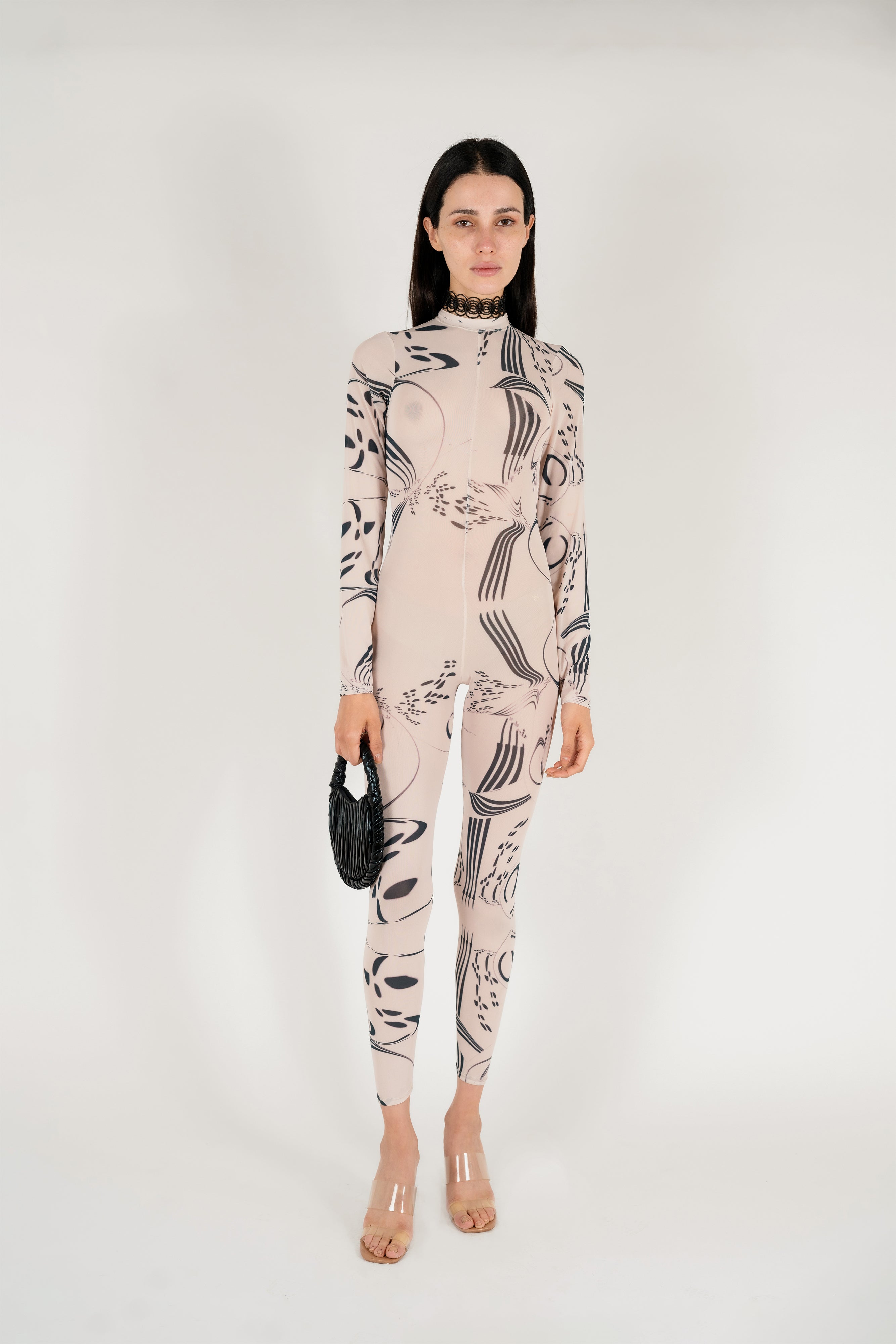 NIN_STUDIO_SERAPH_SUIT_LIQUID_THRESHOLD_1