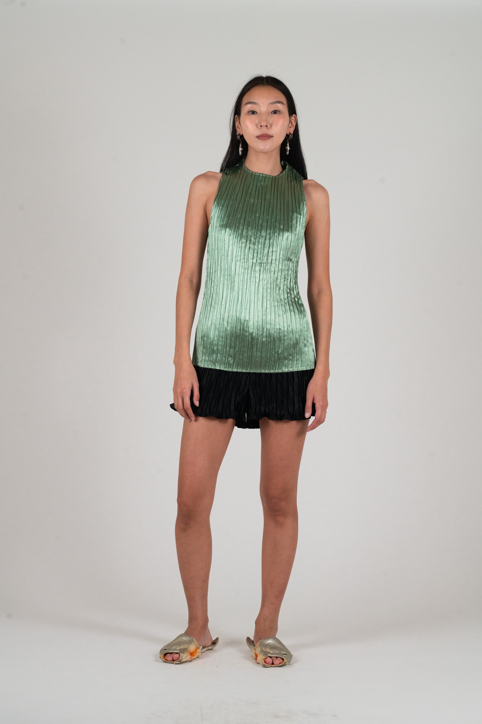 NIN STUDIO SPACE TANK SS24 GREEN SHINE 1
