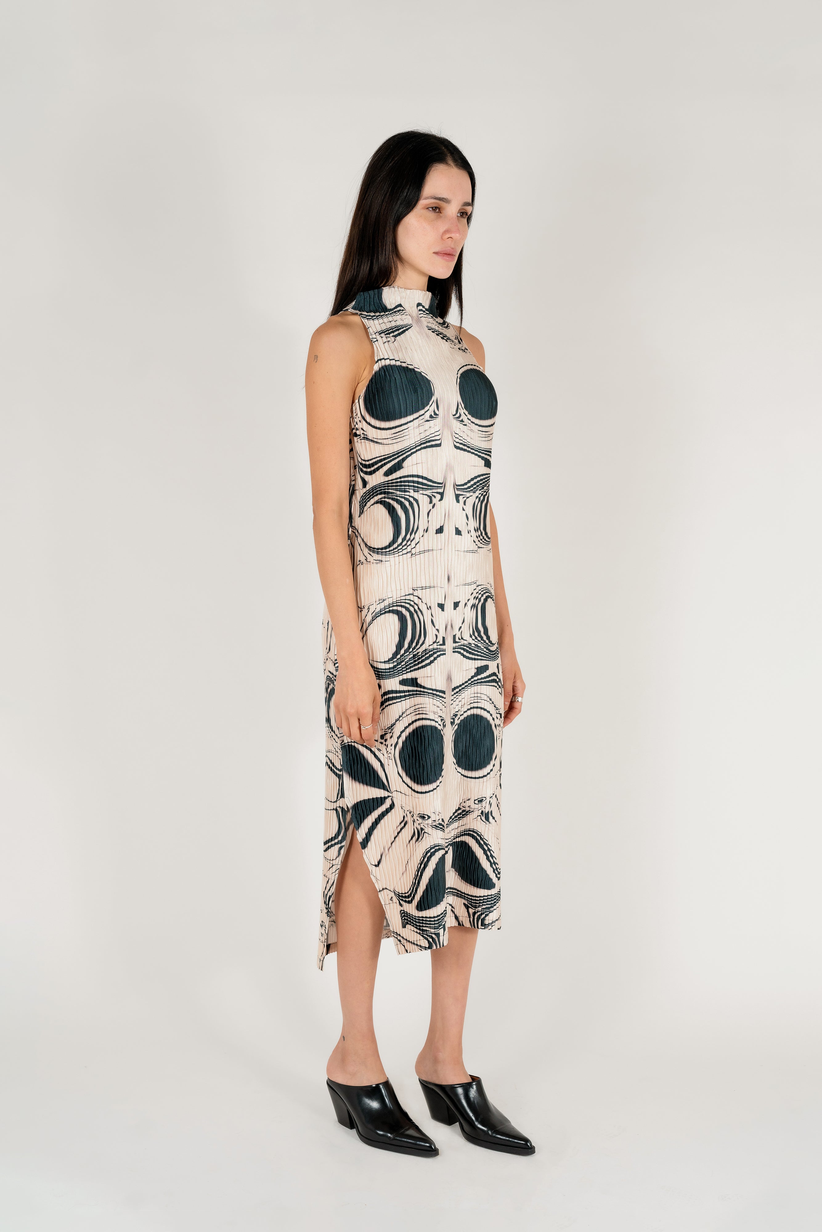NIN_STUDIO_WAVE_TANK_DRESS_LIQUID_REVERIE_2